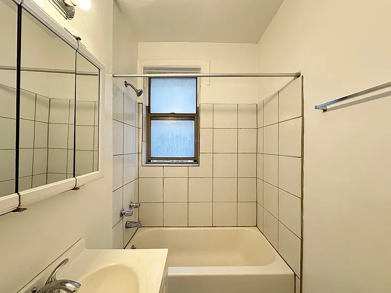 1365 W Estes Ave #O1 — Photo 20