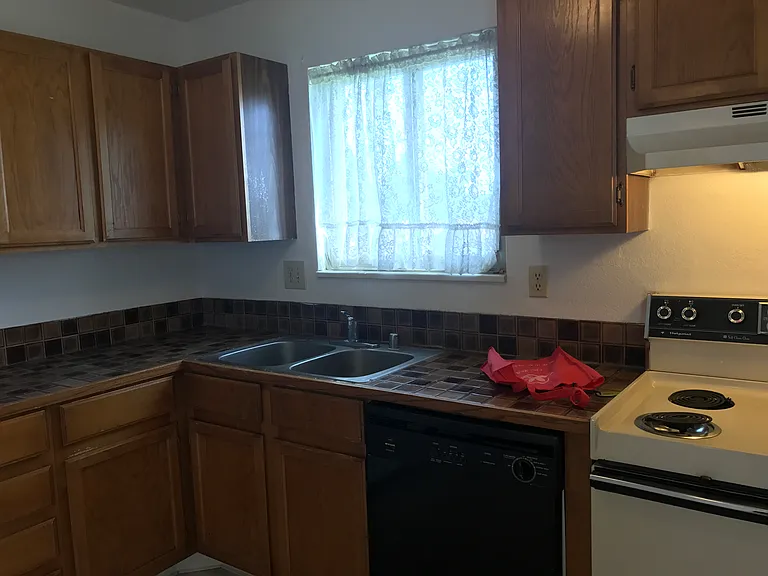 916 44th Avenue Ct #28 — Photo 36