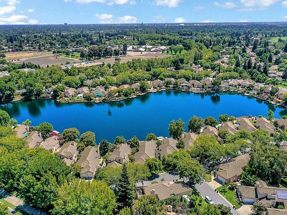 4th image of 4540 Heron Lakes Dr