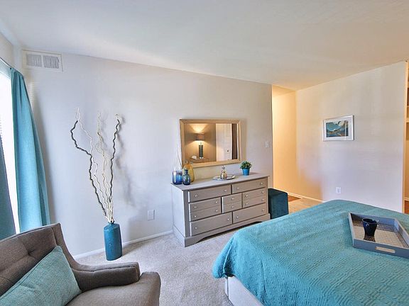 4th image of 3456 Carriage Hill Cir #C3526002
