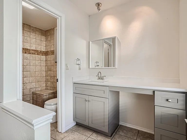 5937 NW Kevin Kelly Pl — Photo 8