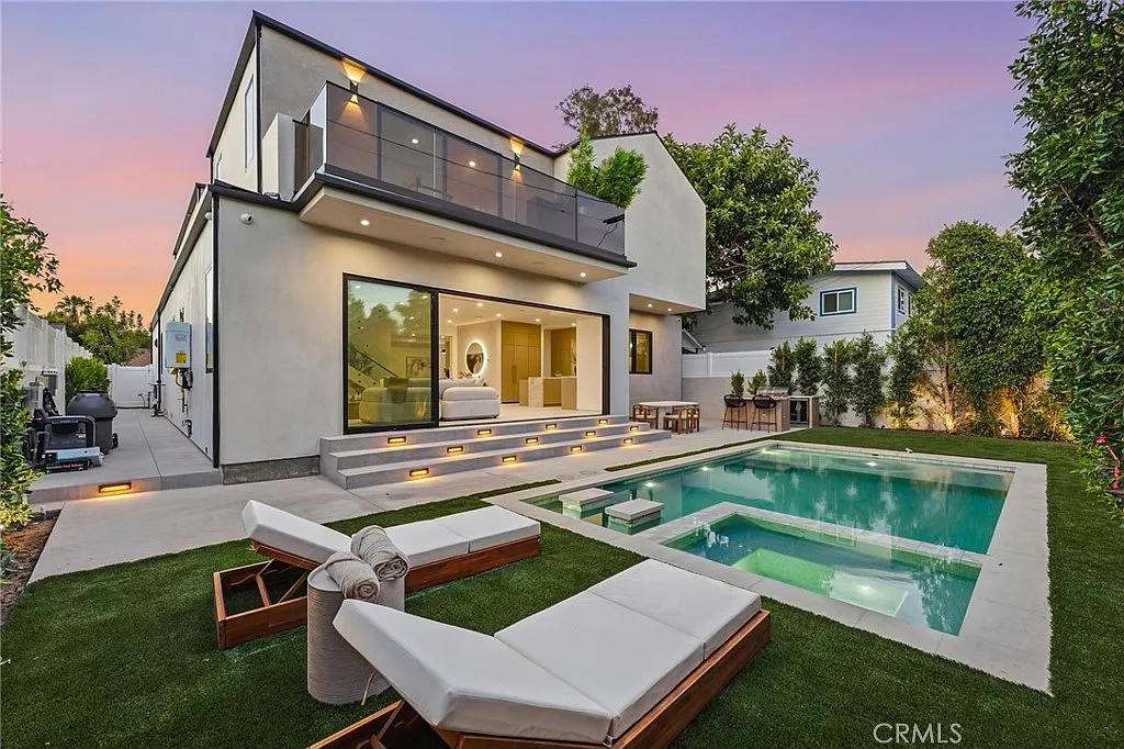 5 bed, 5.5 bath, 3985 sqft, $26,000 — Photo 4