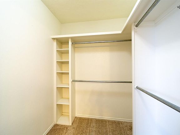 4th image of 2244 Boxwood Cir