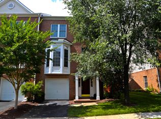 11644 Park Green Dr, Fairfax, VA 22030