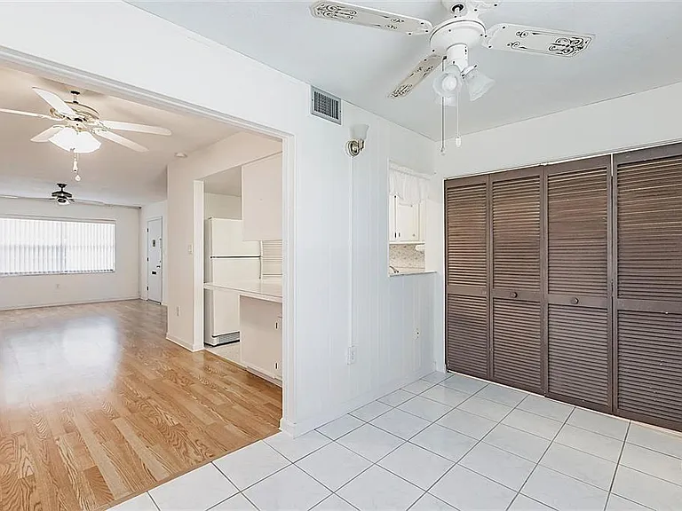 4158 Tamiami Trl #S6 — Photo 25