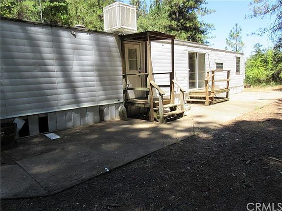 1 Bdrm, 1 bath mobile home.