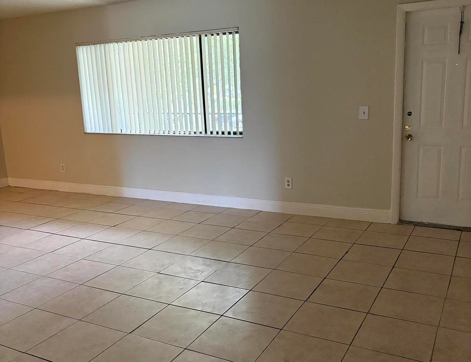 2 bed, 2.0 bath, 921 sqft, $1,800 — Photo 3