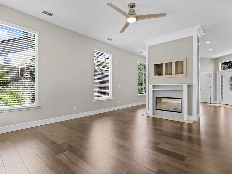 2280 Cumberland Dr — Photo 5