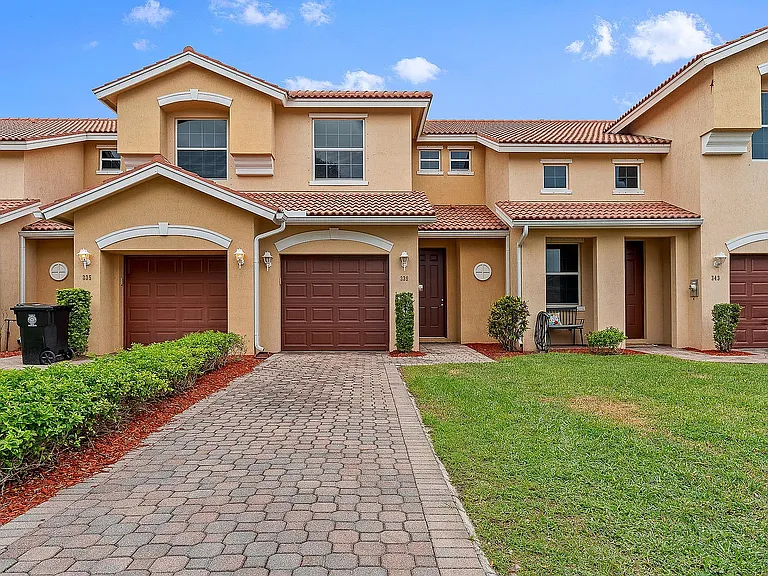 The Enclave at St. Lucie West — Photo 13