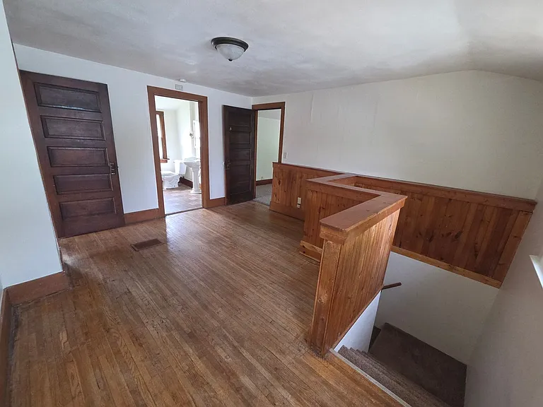 1128 W State St — Photo 18