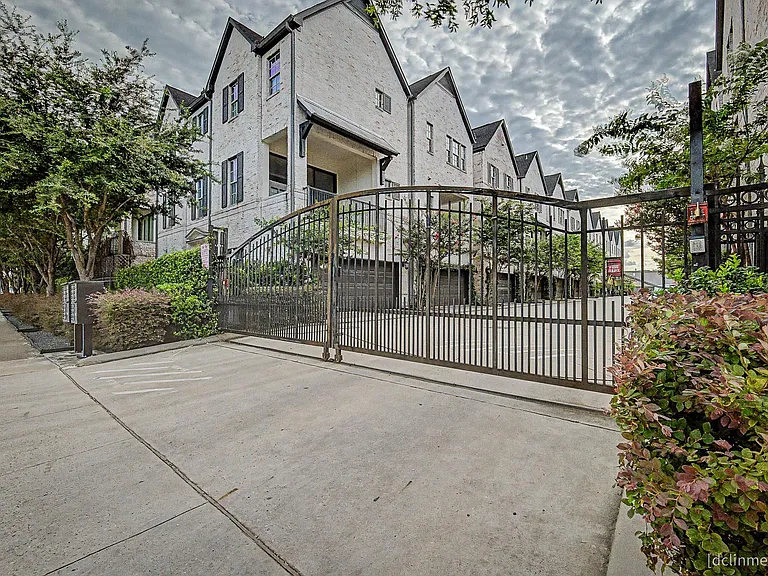 4009 University Grove St — Photo 43