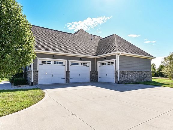 3rd image of 4655 Hanna Crossing Dr