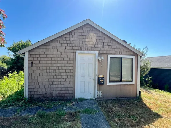 2759 Stanton Ave, North Bend, OR 97459