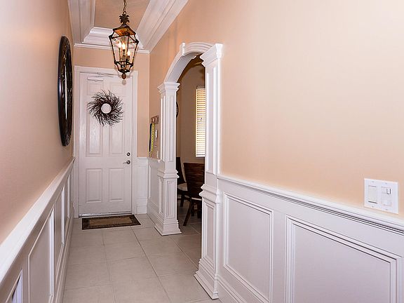 4th image of 17 Harbour Isle Drive W #304
