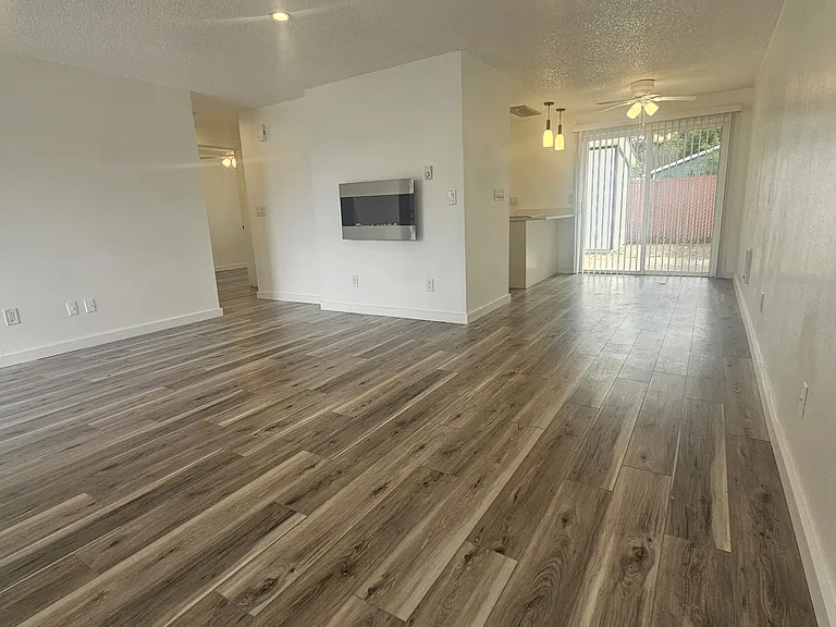 13936 SE Powell Blvd — Photo 3