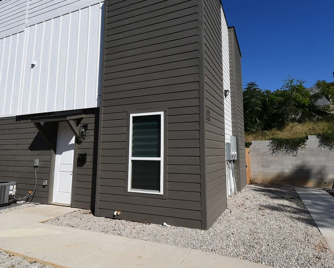 Available Now Be the First- 2 Bedroom, 2.5 Bathroom Duplex! — Photo 1