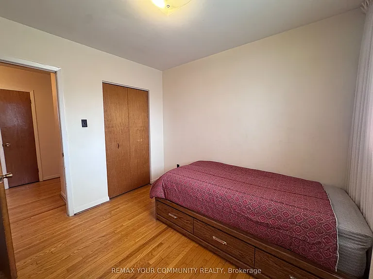 300 Driftwood Ave #UPPER — Photo 16