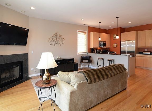 5th image of 1039 N Hermitage Ave #2