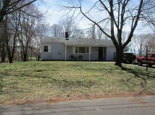 11 Snipsic View Hts, Ellington, CT 06029