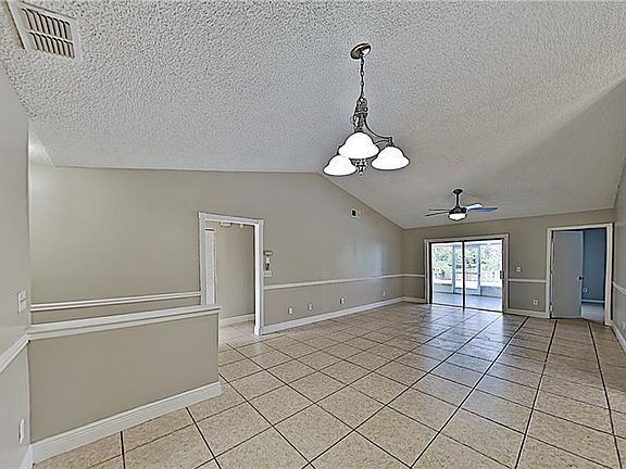 3rd image of 1750 Tarah Trace Dr
