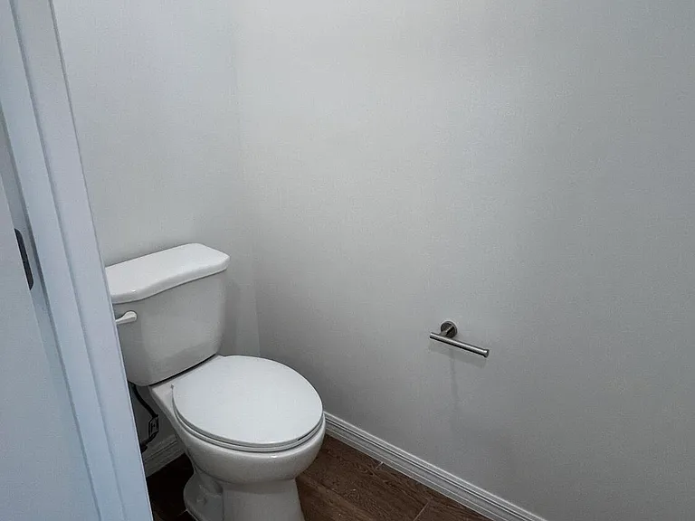 1782 SW Bayshore Blvd — Photo 39