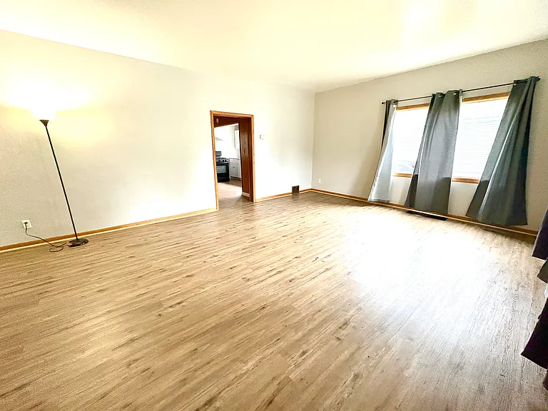 295 Shelby Ave — Photo 4