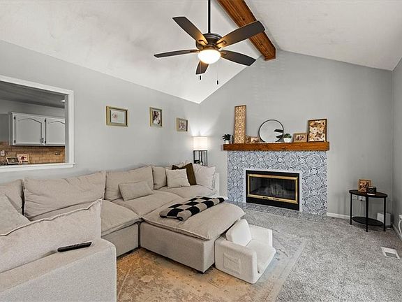 5th image of 1712 NE Whitestone Dr