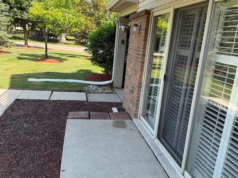523 Brookfield Dr #81 — Photo 4