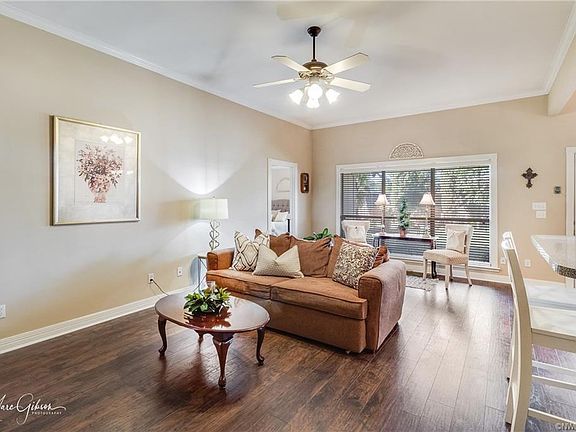 5th image of 324 Gaston Ln
