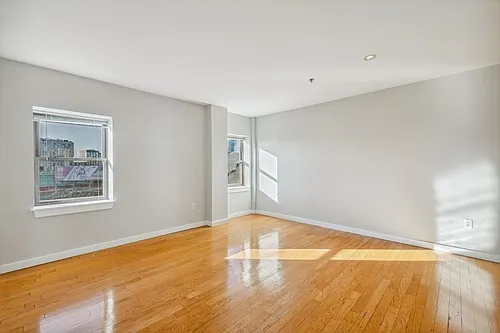 534-538 Commonwealth Ave #7D Photo 1