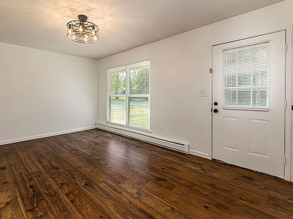 4th image of 704 N 27th St