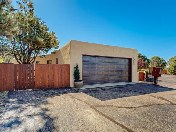3042 Plaza Blanca, Santa Fe, NM 87507