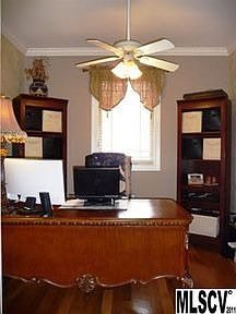3rd image of 138 Dell Cir