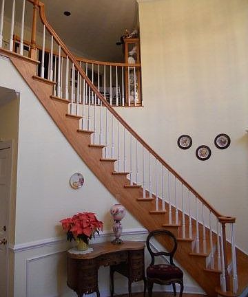 2nd image of 203 Divot Dr