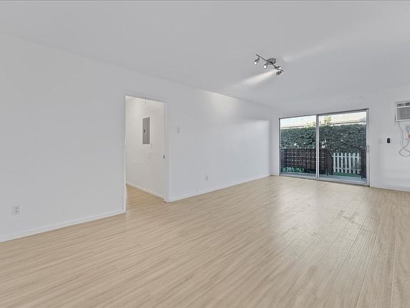 2nd image of 3761 Jasmine Ave #11