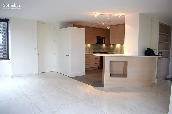 Rented by Sotheby's International Realty | media 49