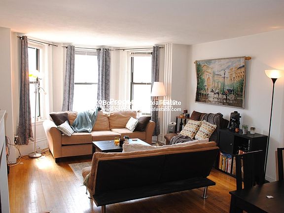379 Marlborough St. #5 Boston - Back Bay Unit Photo 2 (4)