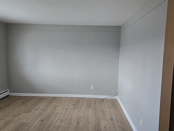 2nd image of 705 E Bennette St