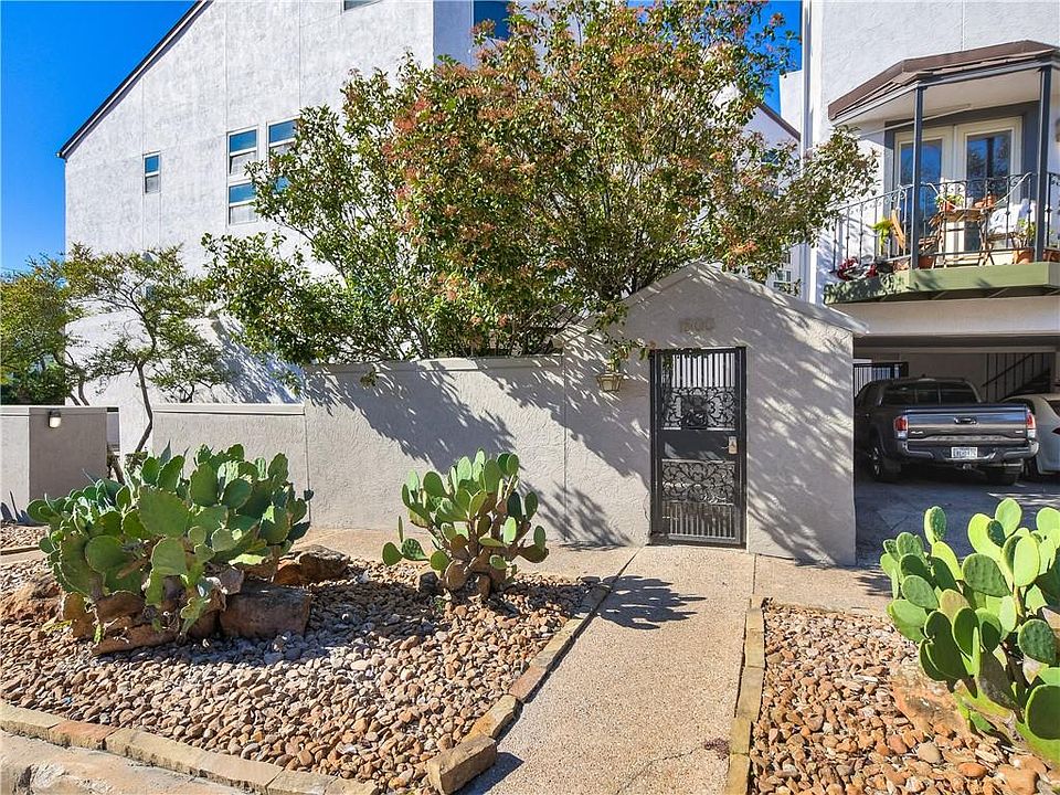 1st image of 1500 Woodlawn Blvd #101