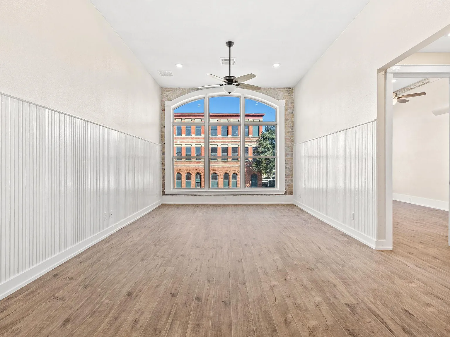2 bed, 2.0 bath, 1550 sqft, $1,800 — Photo 4