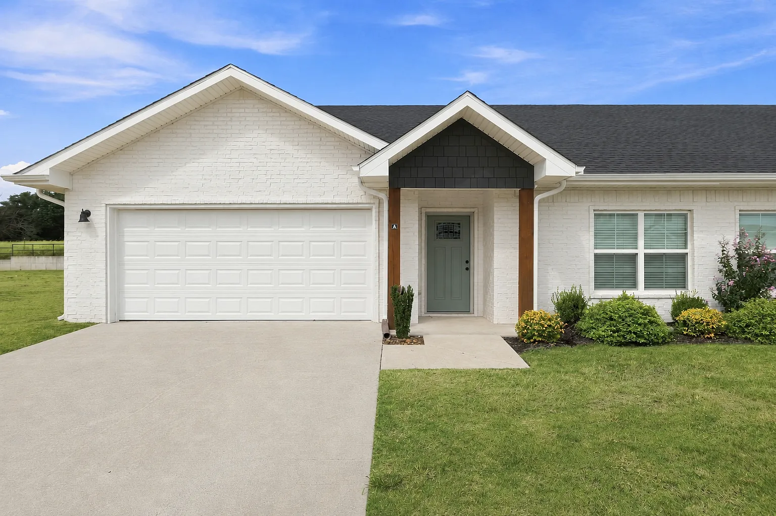 Sycamore Heights Townhome — Photo 4