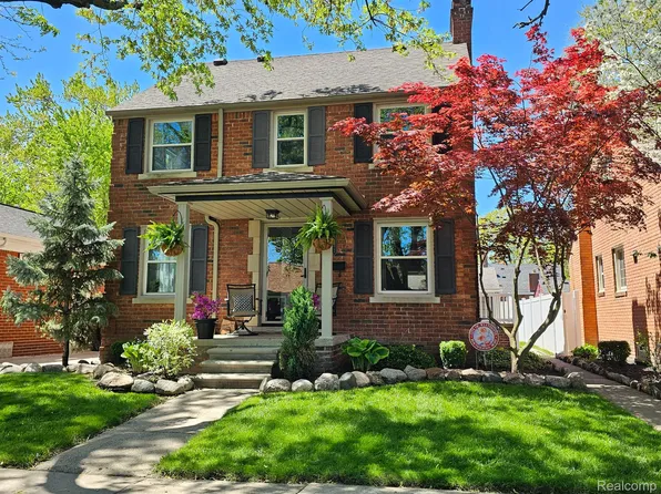 1732 14th St, Wyandotte, MI 48192