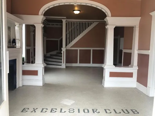 208 Spring St Unit 1, Excelsior Springs, MO 64024