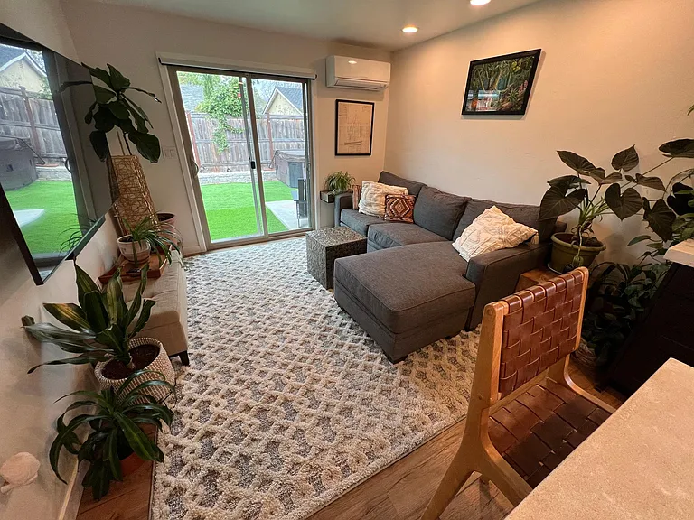 1464 Gulf St — Photo 4