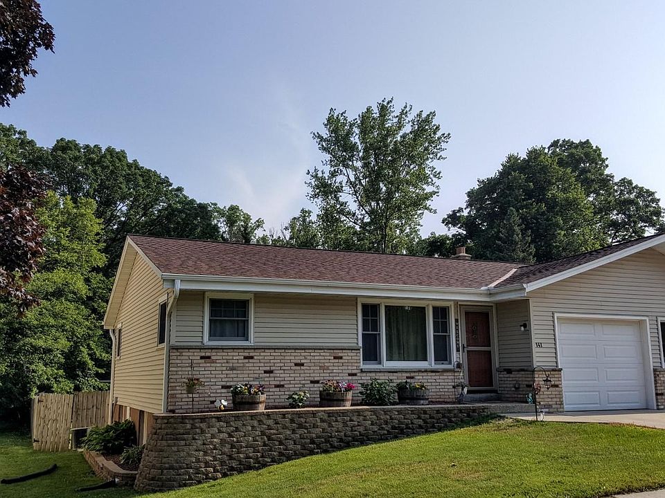 2nd image of 141 W Paradise Dr