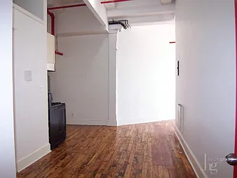 Rented by Hecht Group