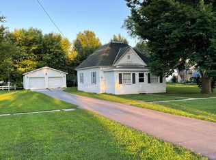 1111 N Frost Ave, Avoca, IA 51521