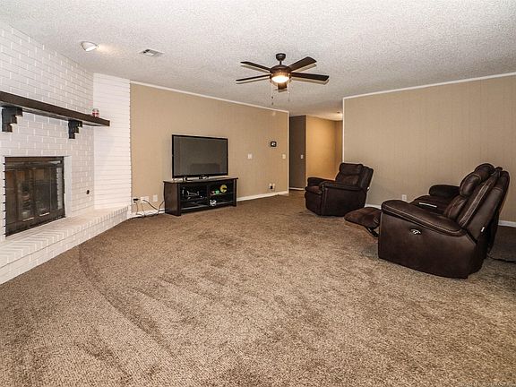 4th image of 6801 S Birch Ave