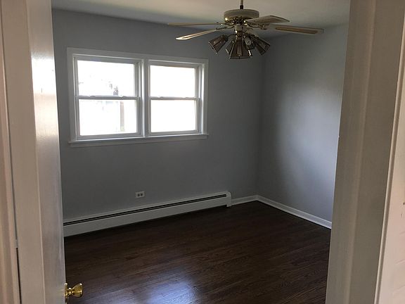4th image of 2529 N 79th Ave #1