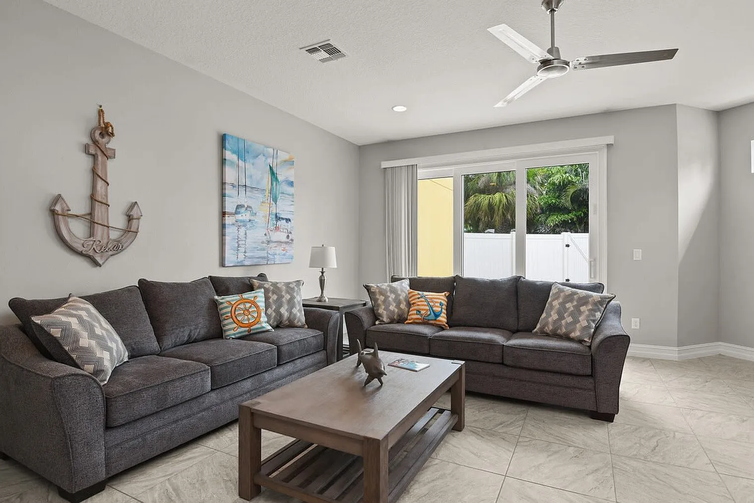 3 bed, 2.0 bath, 3552 sqft, $6,786 — Photo 3